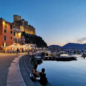 https://casa-marconi-1.hotelitalianriviera.com